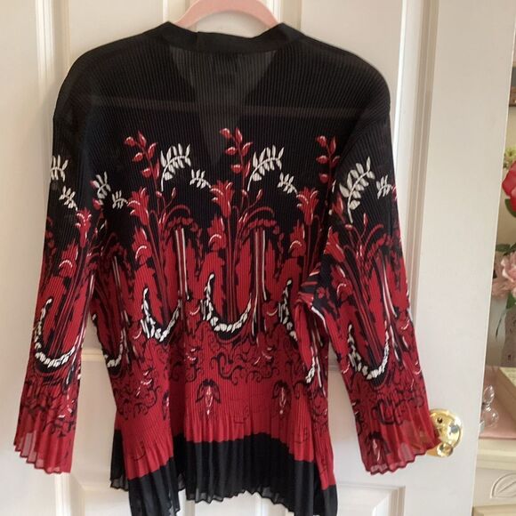 EUC Bon Worth Brand Black and Red Flora Crepe Blouse Size M - Picture 6 of 9